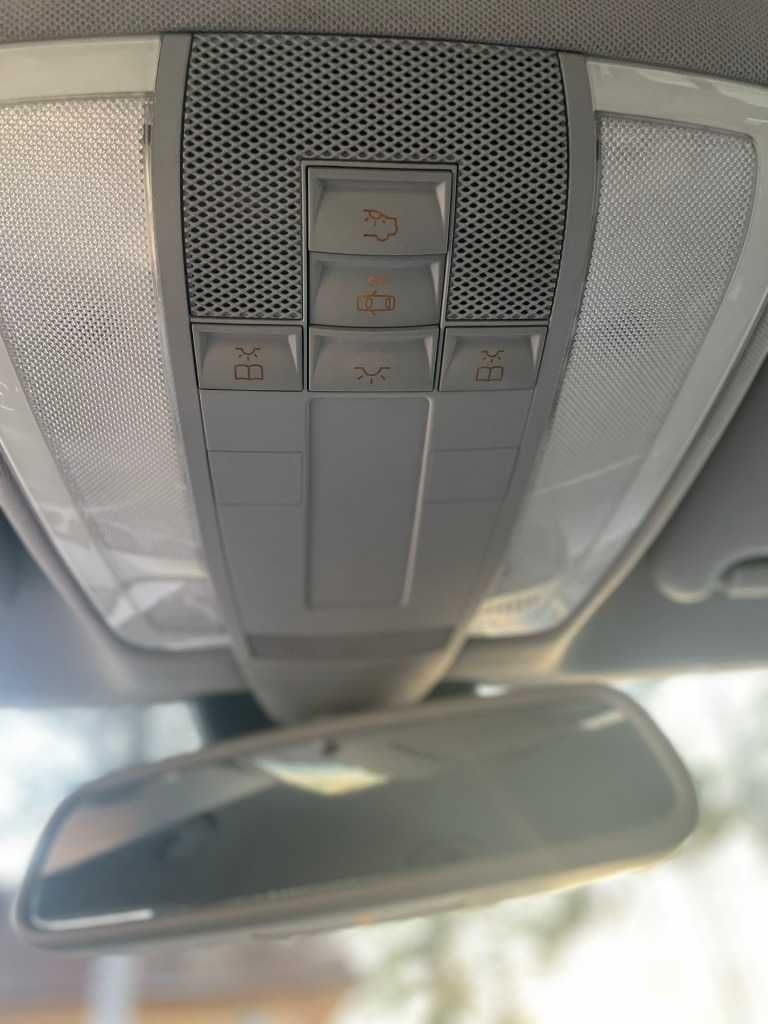 Mercedes-Benz C 320