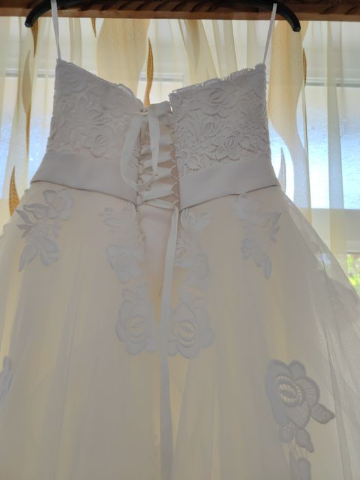 Vand rochie de mireasa