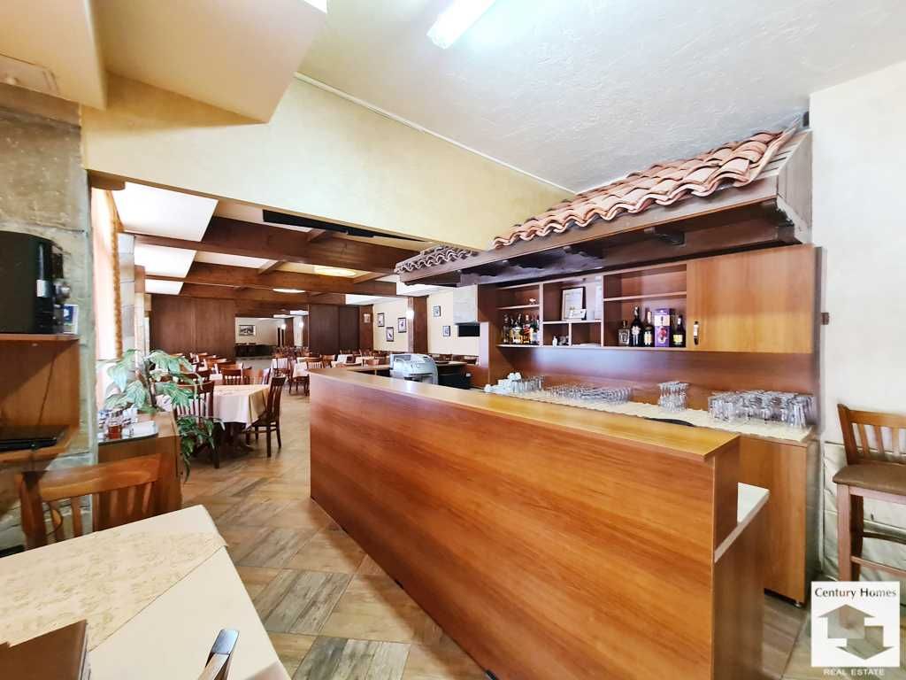 Продава се Хотел в Лясковец - 2441 кв.м за 734 €/кв.м - Снимка #3