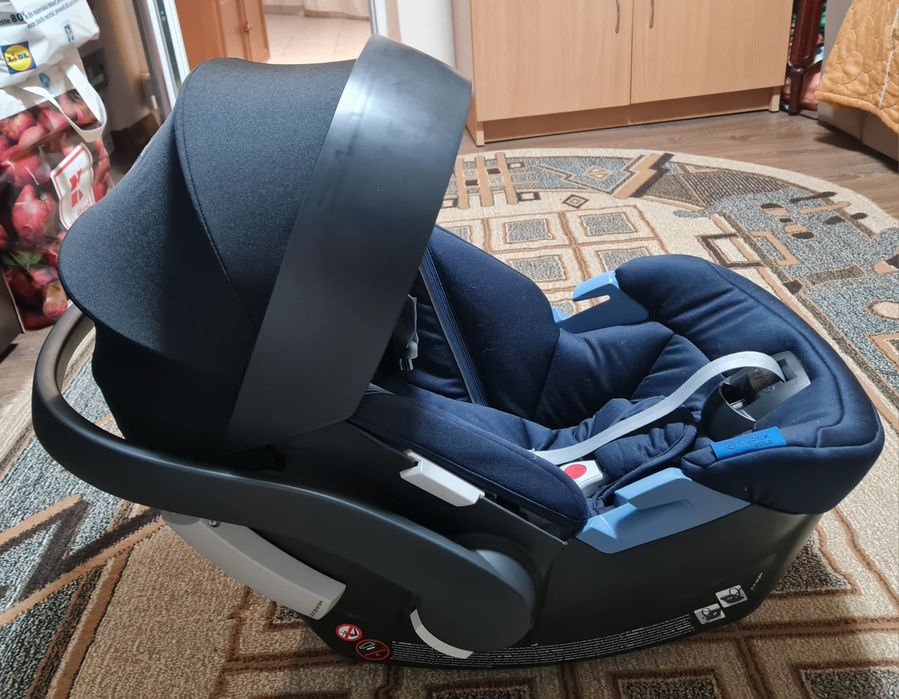 Vând Scoica auto Cybex Aton 5 Navy Blue
