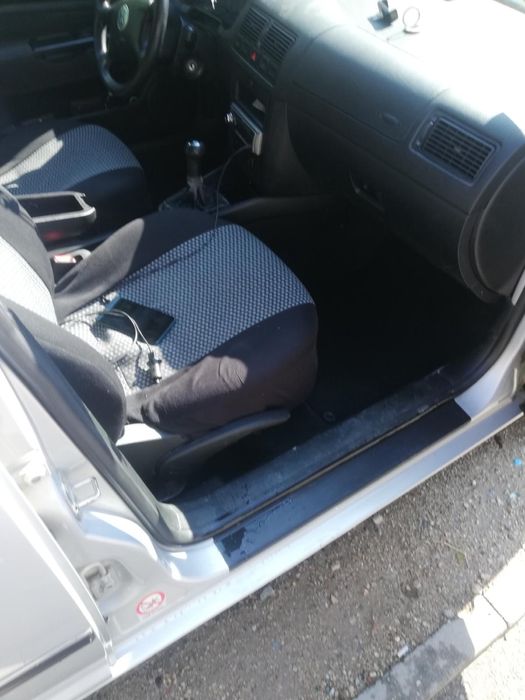 Vand golf 4 19 Tdi 116 cai stare buna mici defecte datorita varstei