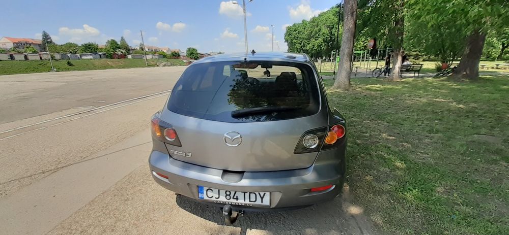 Vând Mazda 3 Hatchback
