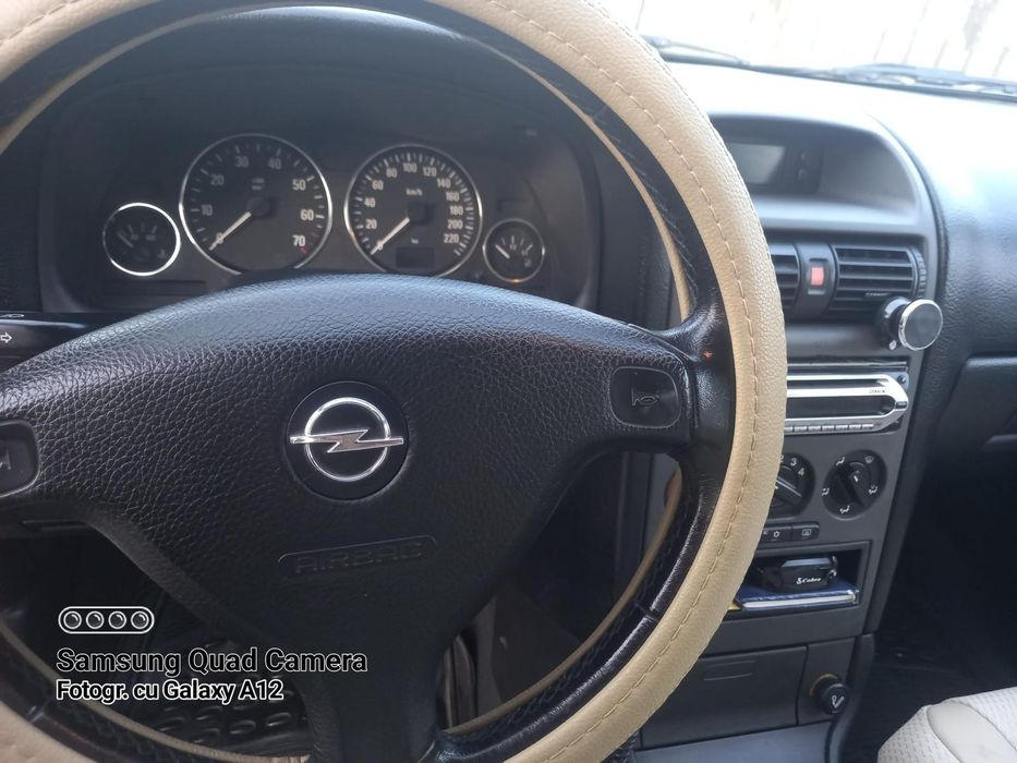 Vând Opel Astra G