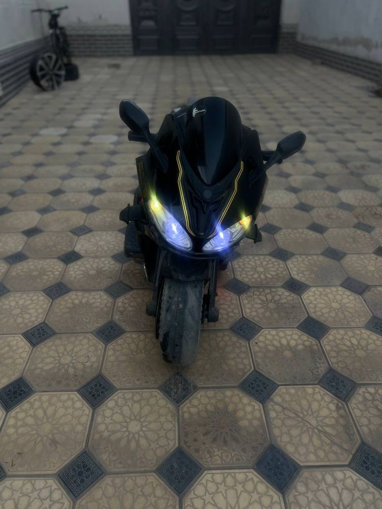Elektron moto sotiladi