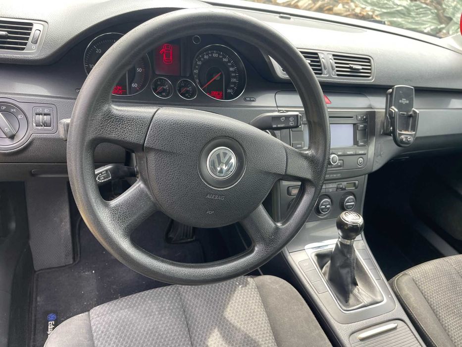 Volkswagen Passat B6 2.0 diesel 140 cp BMP 2006