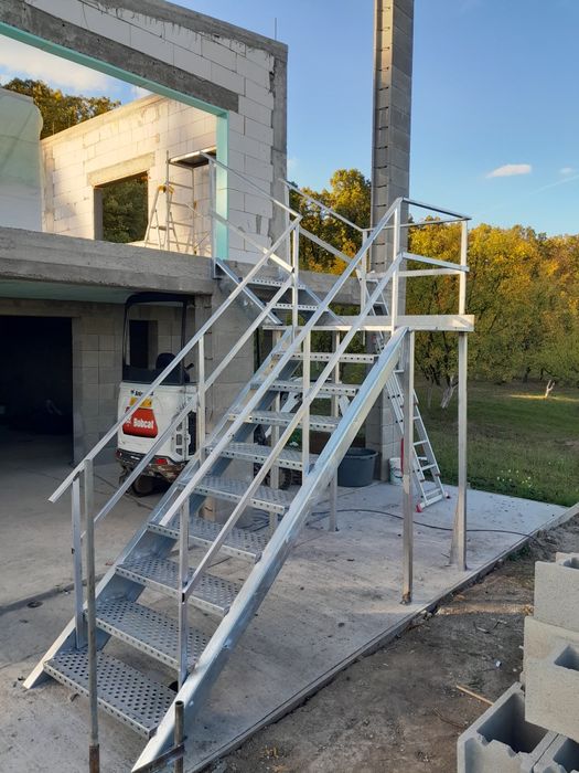 Scări metalice galvanizate la orice demisiune asiguram transport ori u