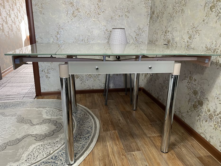 Стол куханный срочно