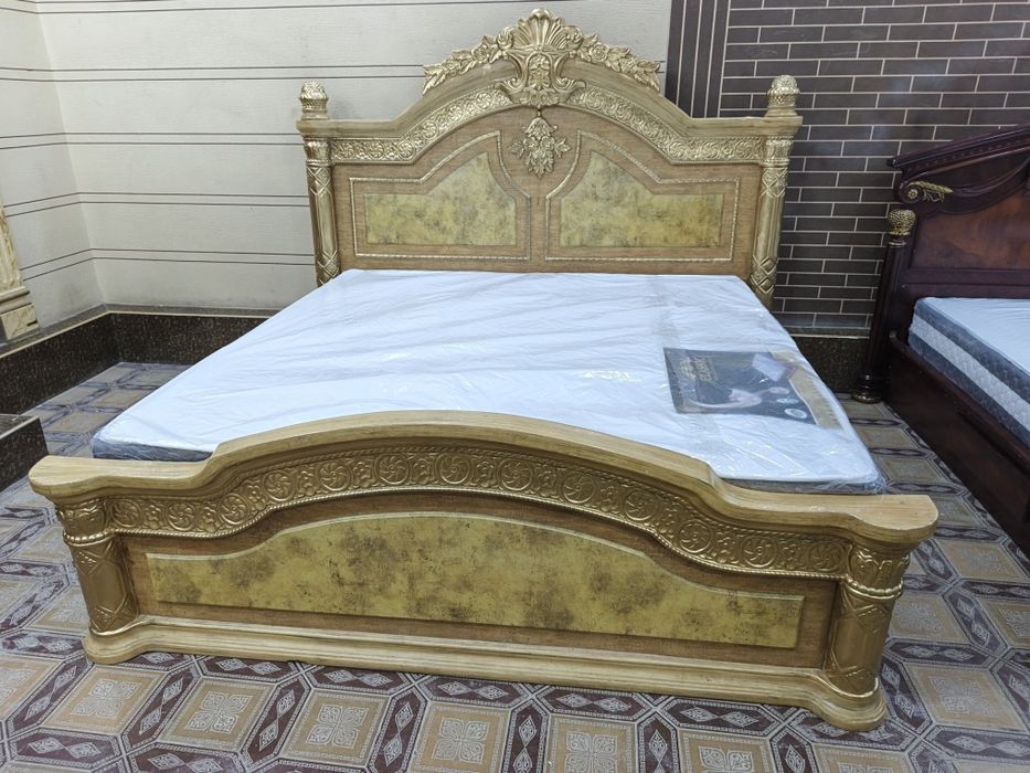 Kravat yangi matras bn