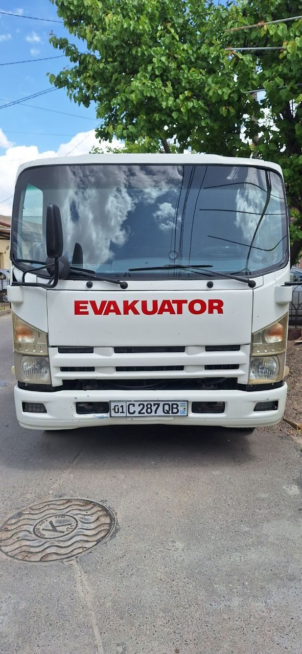 Продаётся Isuzu evakuator.