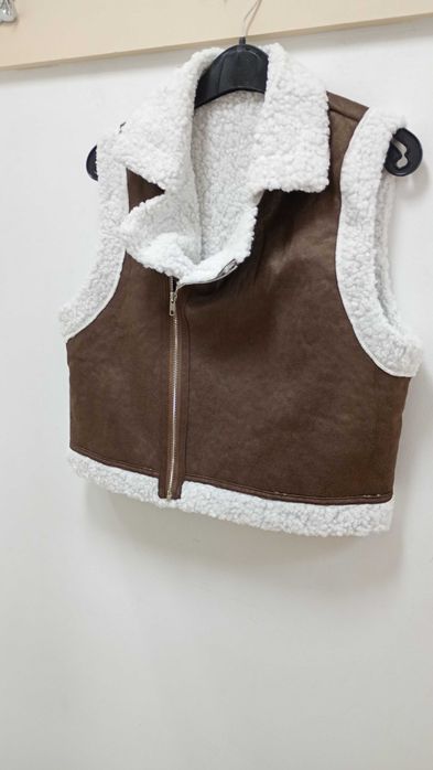 Дамски елек М размер