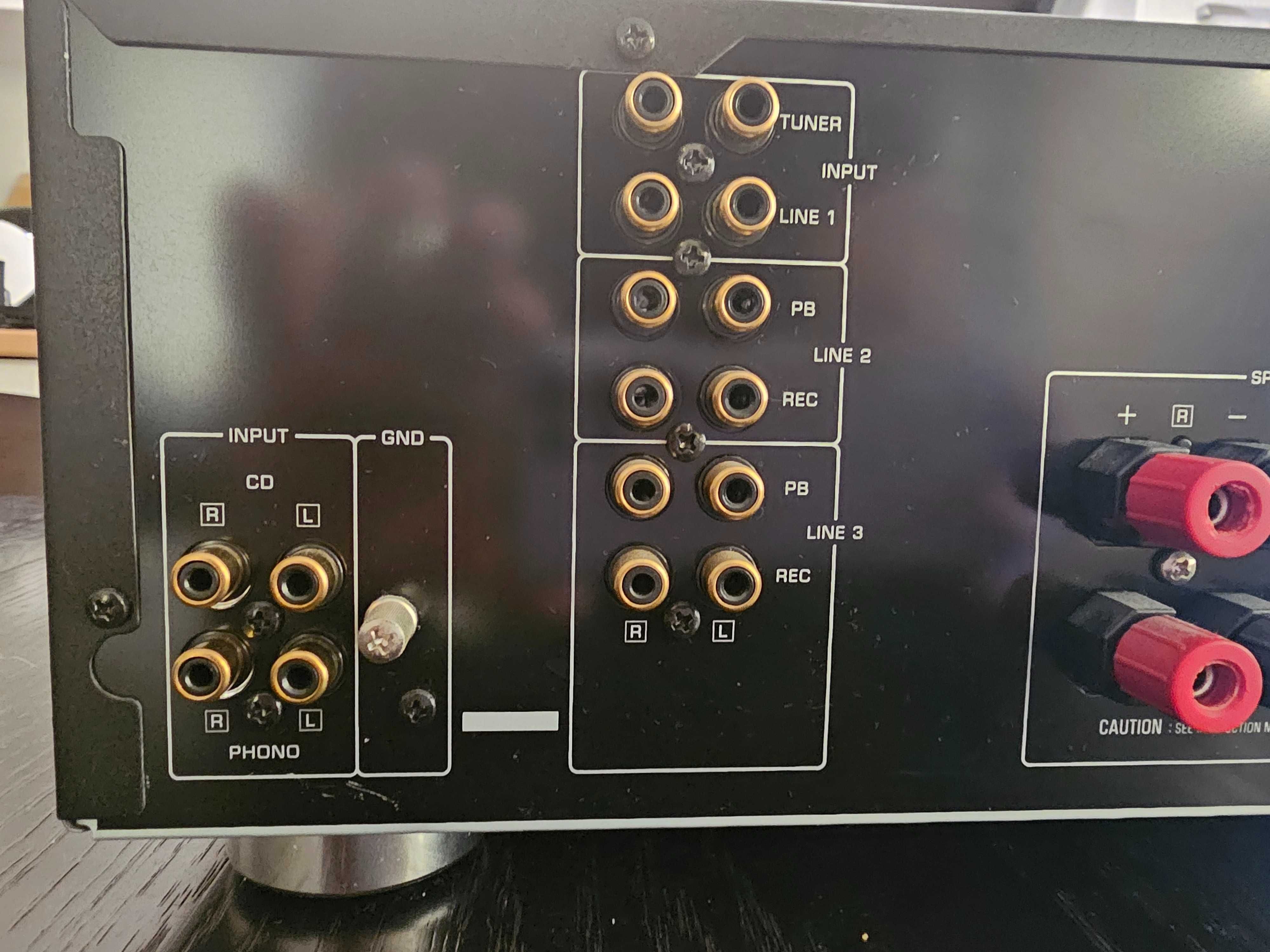YAMAHA A S 700 Мощен стерео усилвател, Dynamic power
4 Ohm: 200 Watt