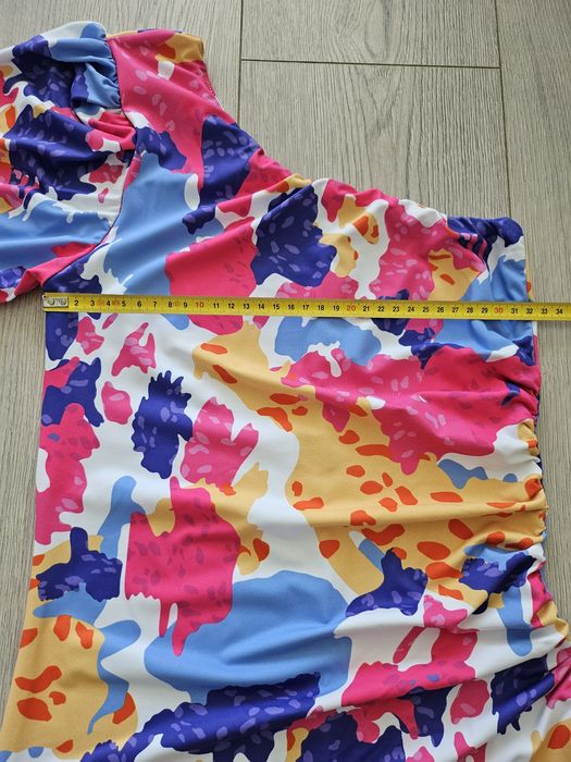 Rochie multicoloră de damă