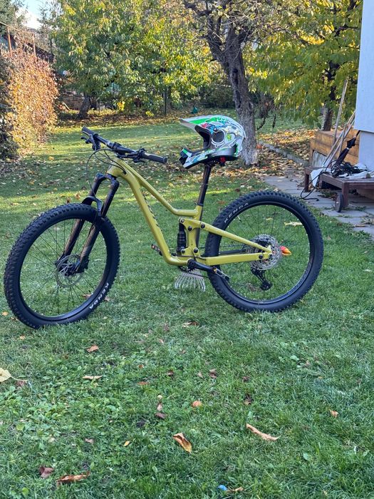 Vand Scott Ransom 26”, ful suspension
Bonus: cască O’Neill inclusă .