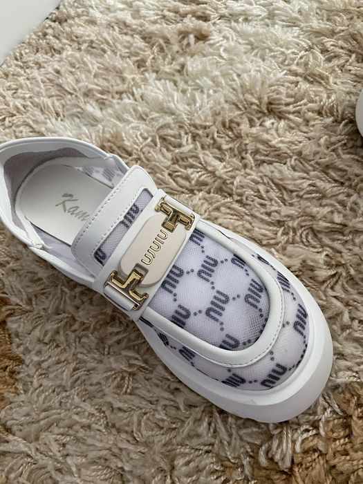 Лоуфъри модел MIU MIU