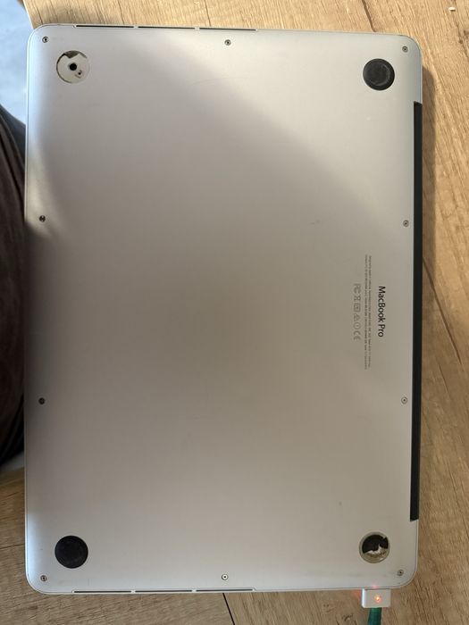Apple MacBook Pro (display spart)