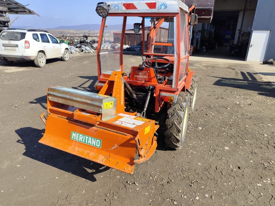 Tractoras valpadana 330 rs