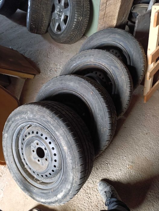 Зимни гуми TOYO 215/60/15
