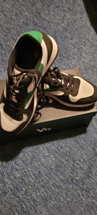 Adidași băieți diferite mărimi