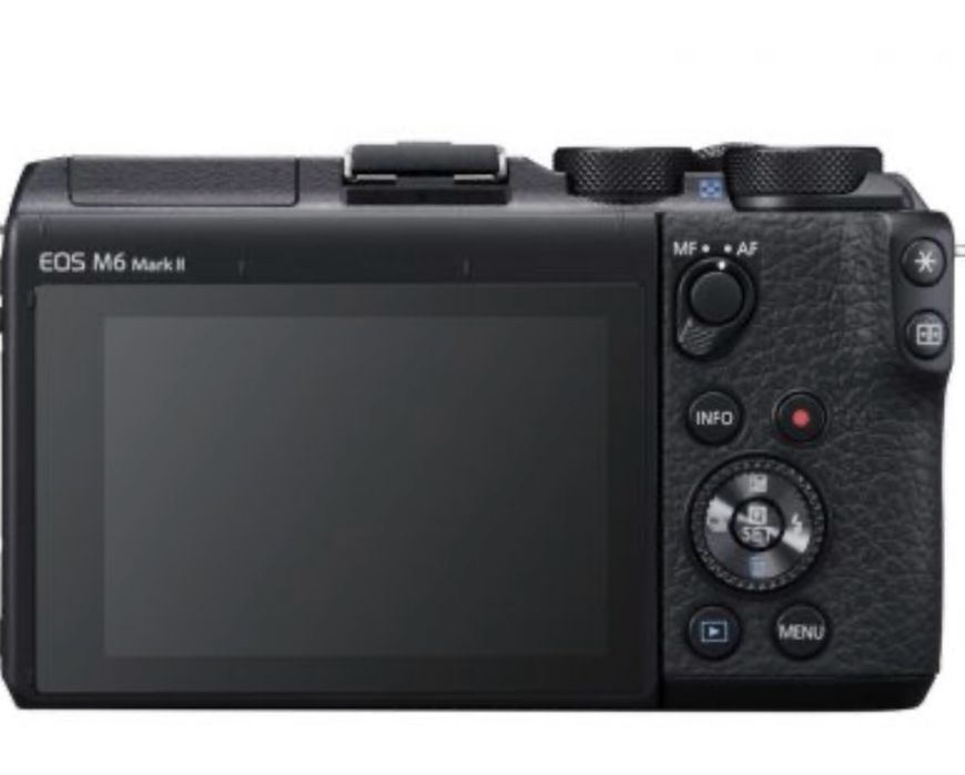 Canon EOS M6 mark II + обектив Sigma 30mm 1:1.4