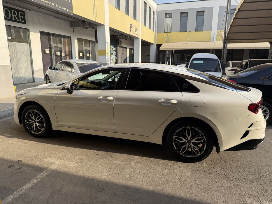 Kia k5 arendaga 3000$