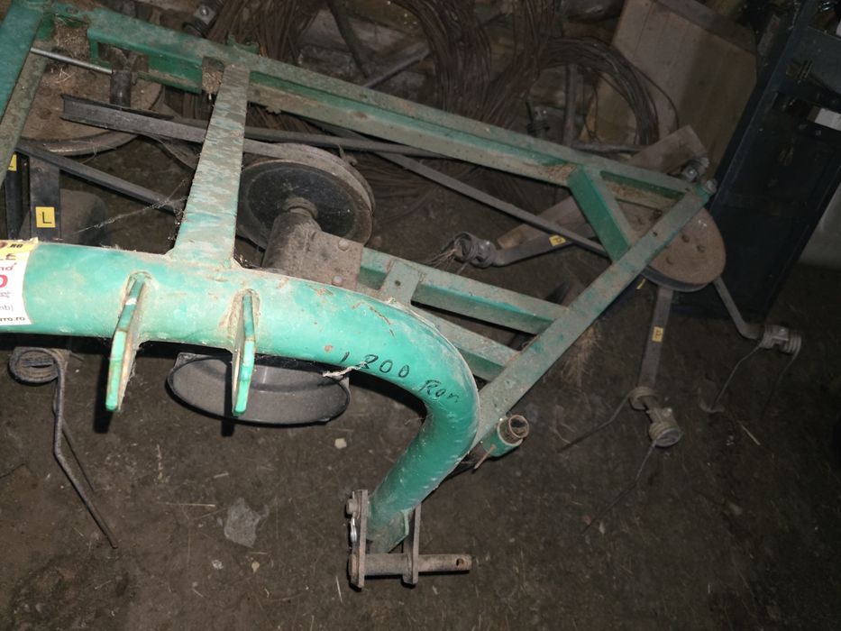 Grebla pentru împrăștiat fân