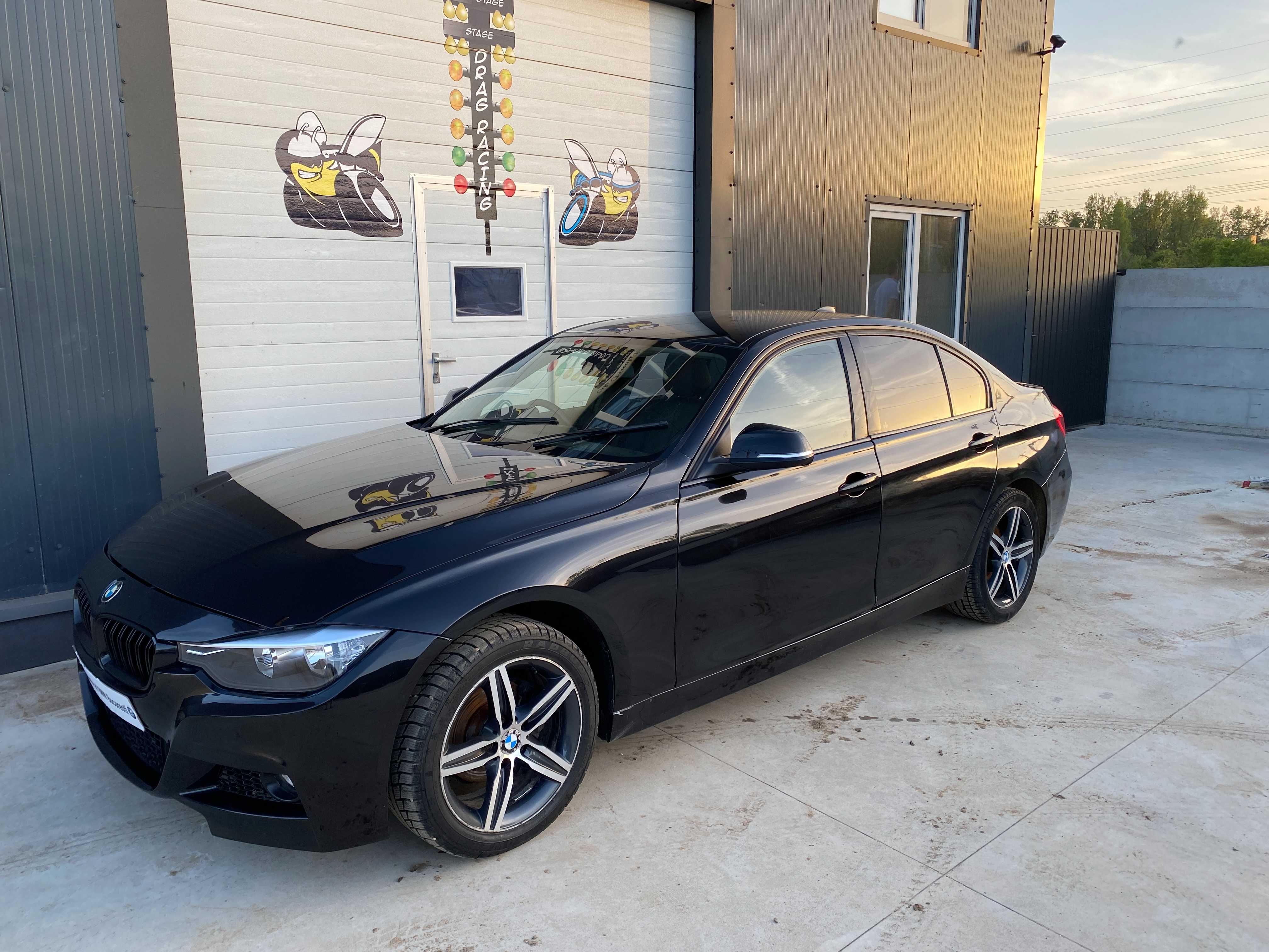 Dezmembrez BMW seria 3 F30 pachet M 320d an 2012 184cp N47N