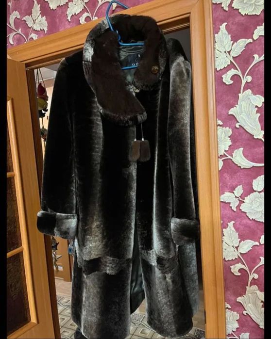 Продам шубы норковую, мутоновую