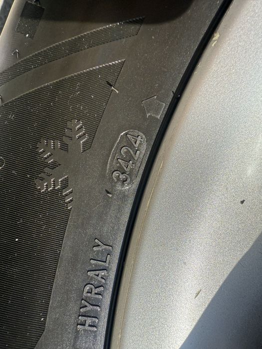 Шины с дисками от Прадо оригинал