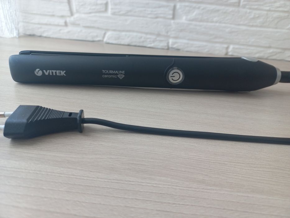 Утюжок для волос Vitek