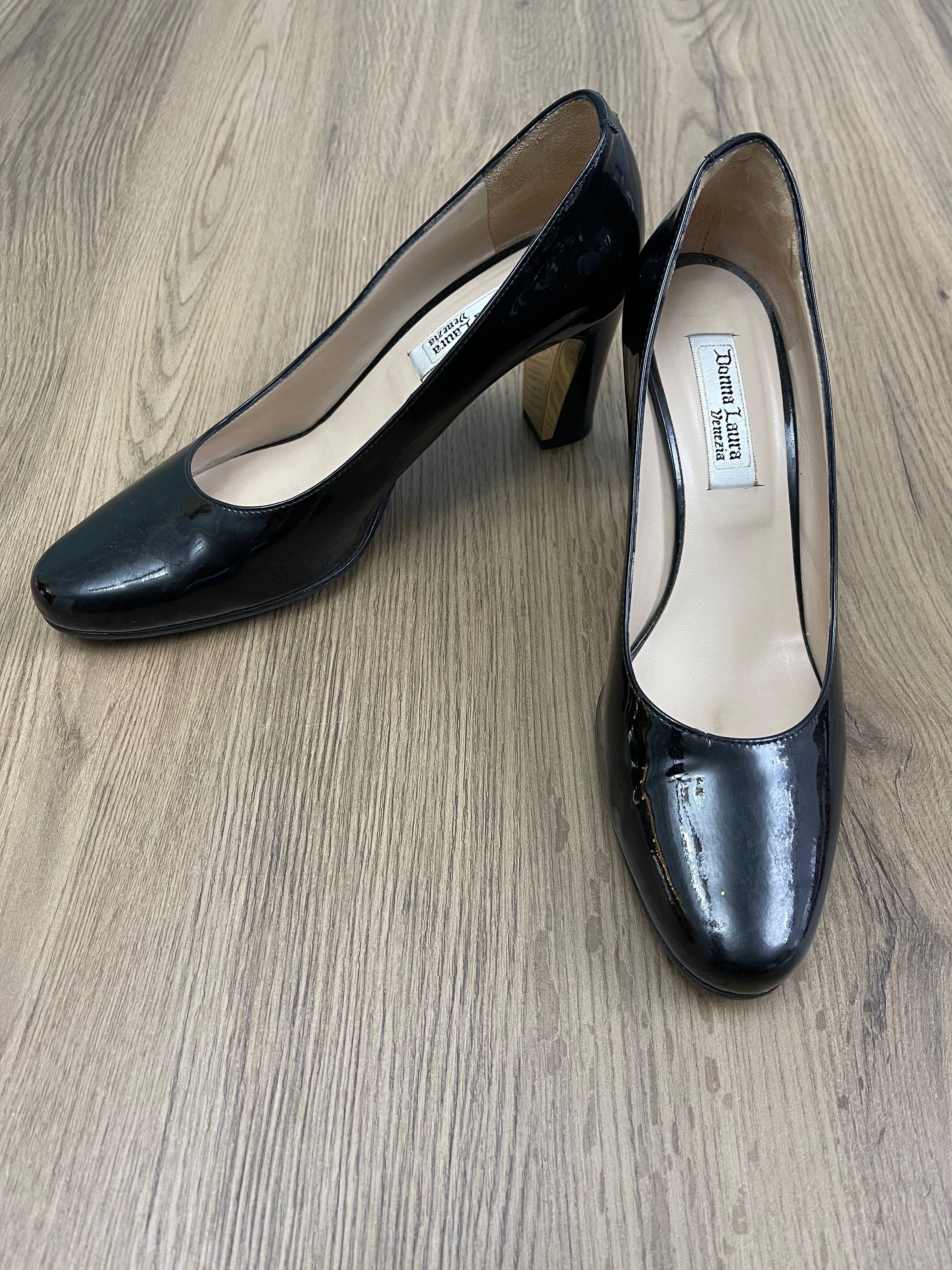 Женские туфли черные, классические