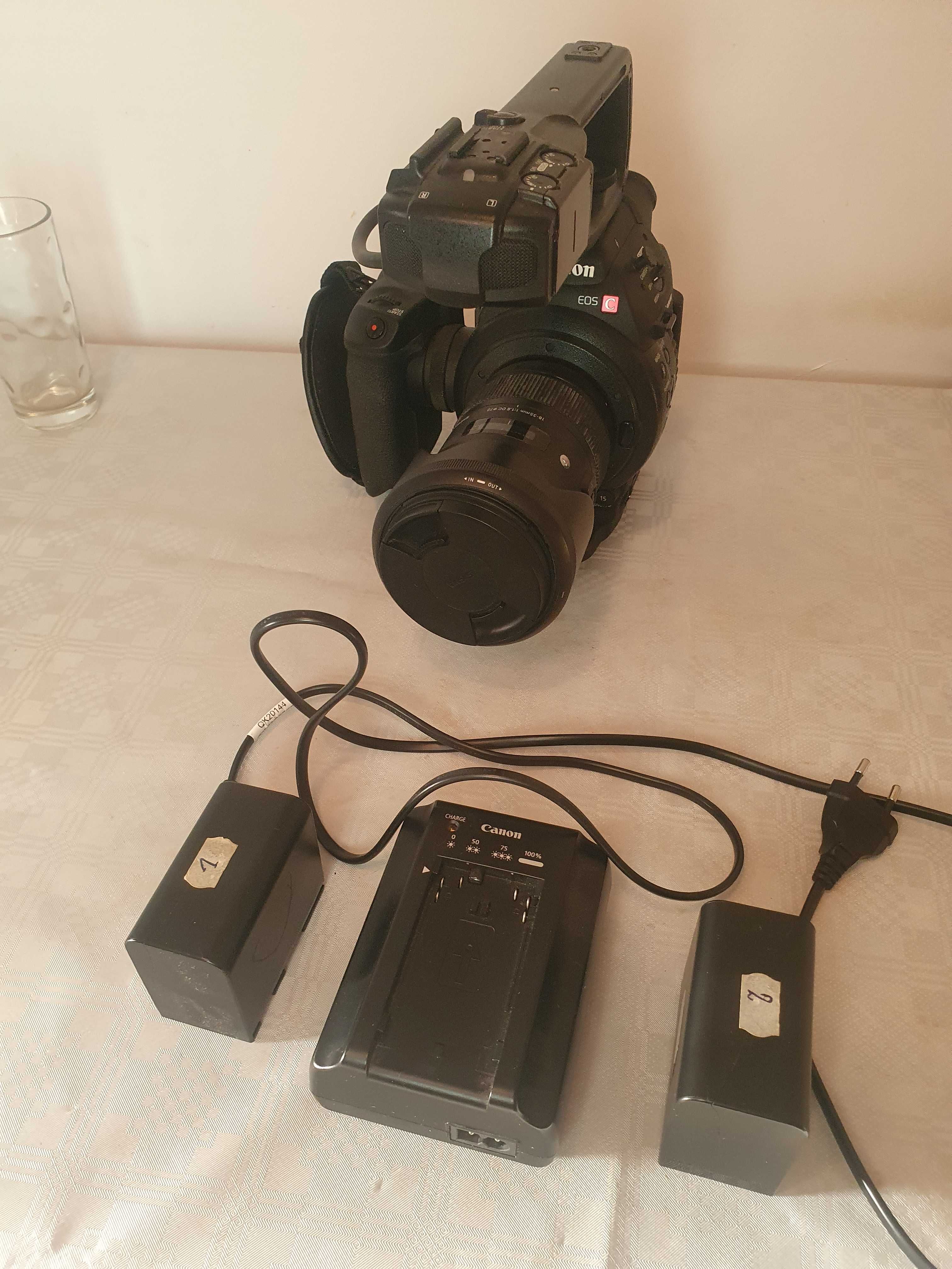 Vind camera Canon C100 DAF cu obiectiv sigma