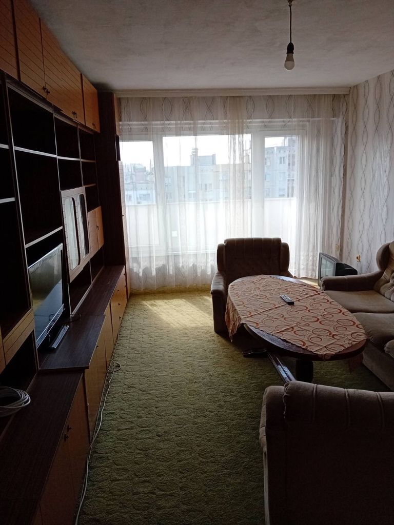 Дава се под наем Двустаен апартамент в Димитровград - 70 кв.м за 153 € - Снимка #1