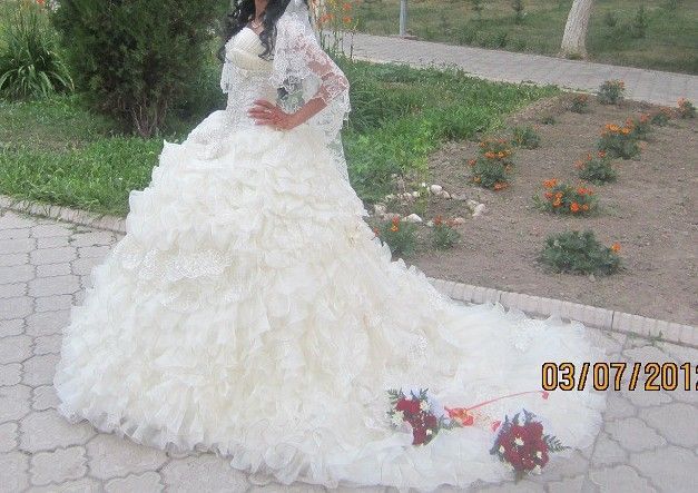 свадебное платье продам