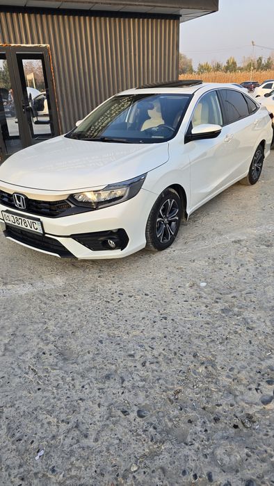 Honda Envix 2023 lyukli