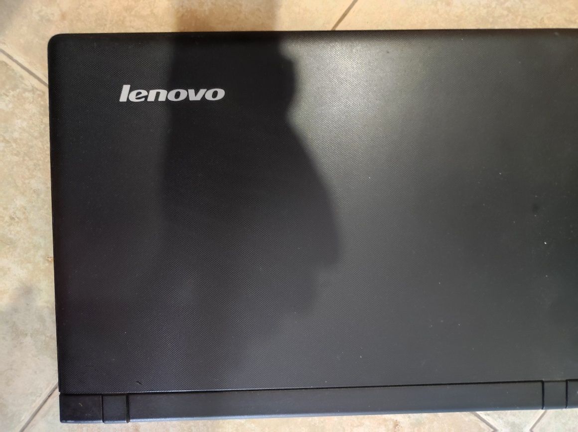 Лаптоп Lenovo работещ
