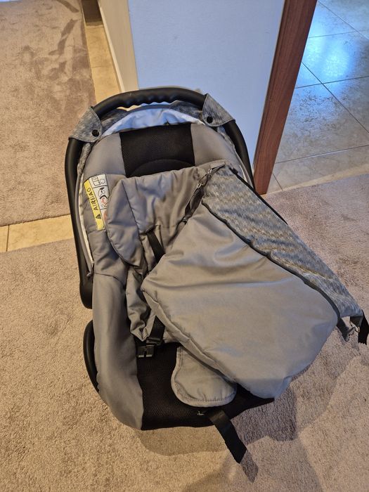 Scoica auto si geanta bebe
