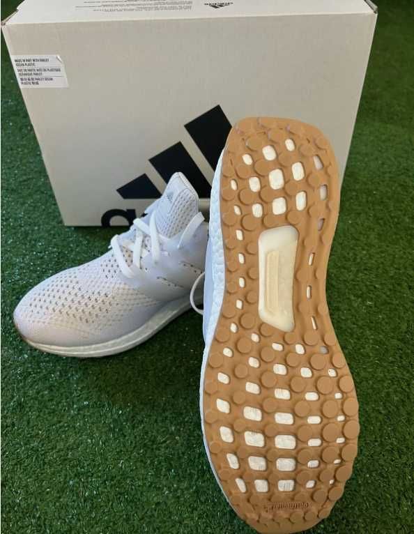 Оригинални маратонки * ADIDAS ULTRADOOST DNA Redition * EU42
