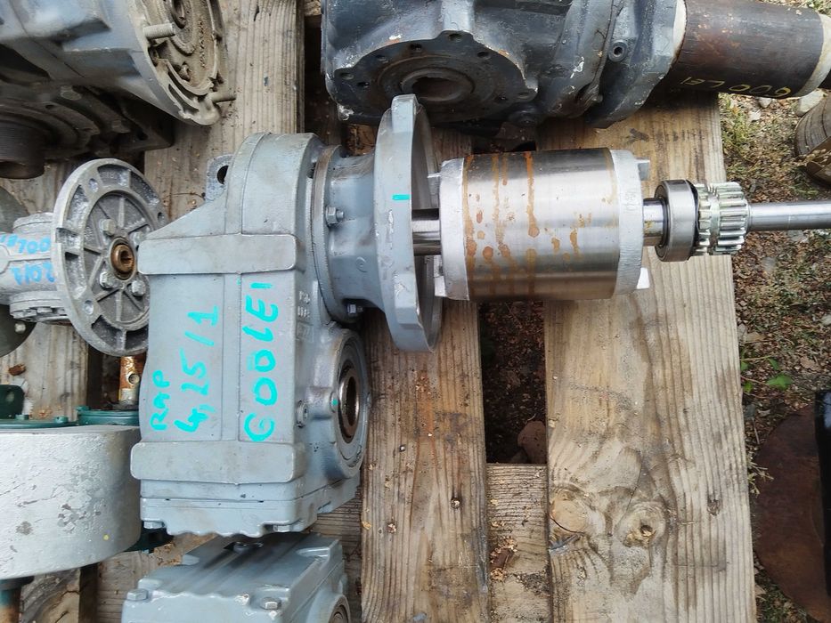 Multiplicator Reductor raport 1 la 4