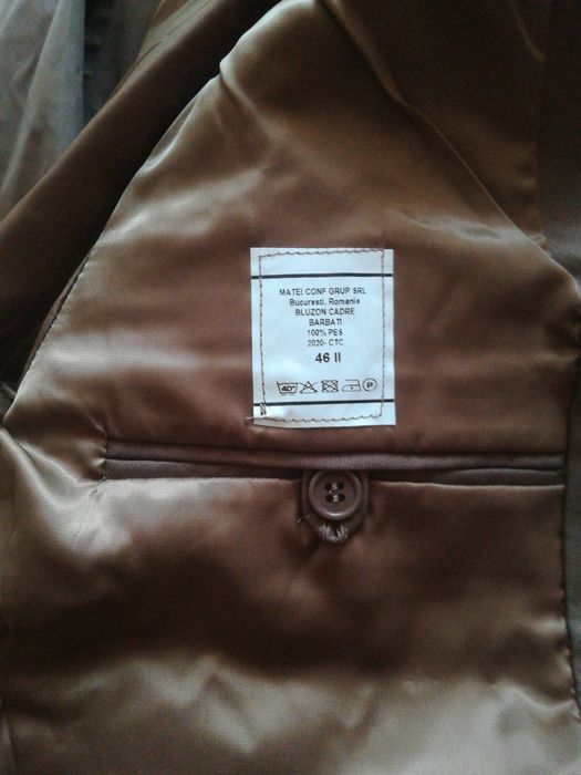 Vând geaca  ținută oraș cadre militare