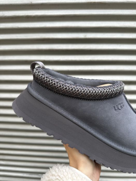 Ugg Tazz Obsidian