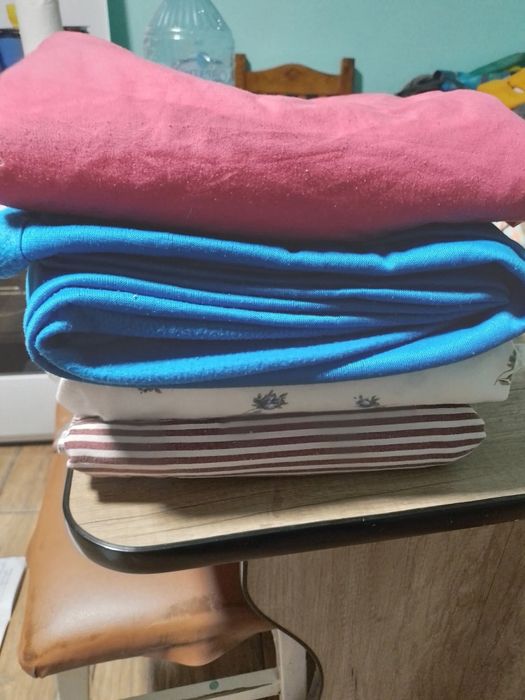 Lot cearceafuri pe elastic 140/200 stare buna