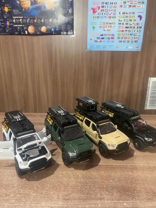 машинка тойота джип