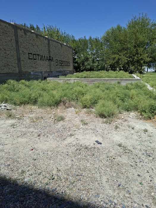 1 so‘tiq yer sotiladi