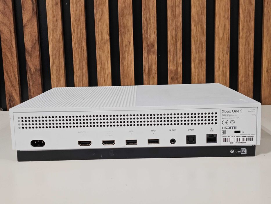 Xbox One S 500GB complet