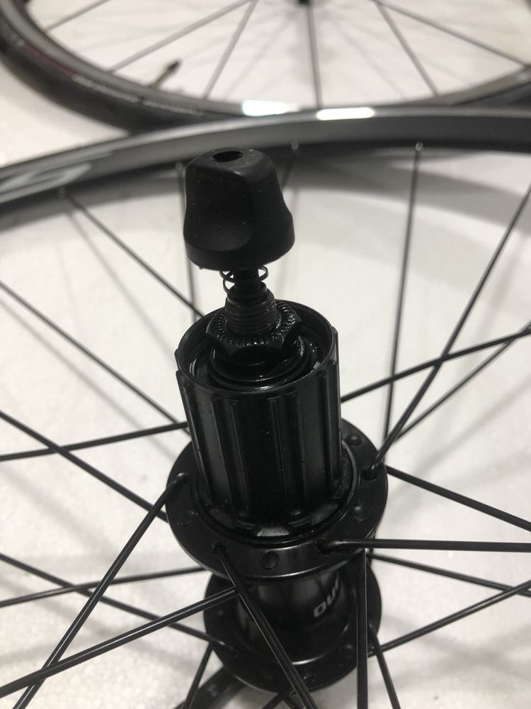 Капли Shimano  WH-RS 100 + гуми Vittoria Zaffiro Pro V 700x25