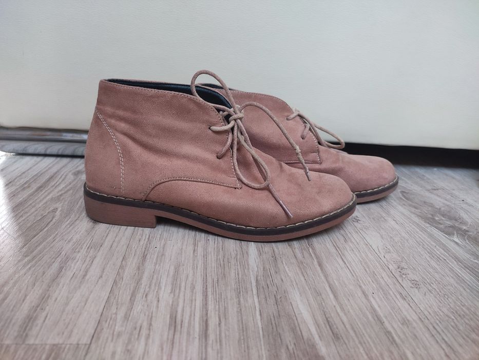 Лот дамски обувки 35 номер