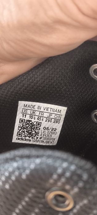 Маратонки Adidas 44
