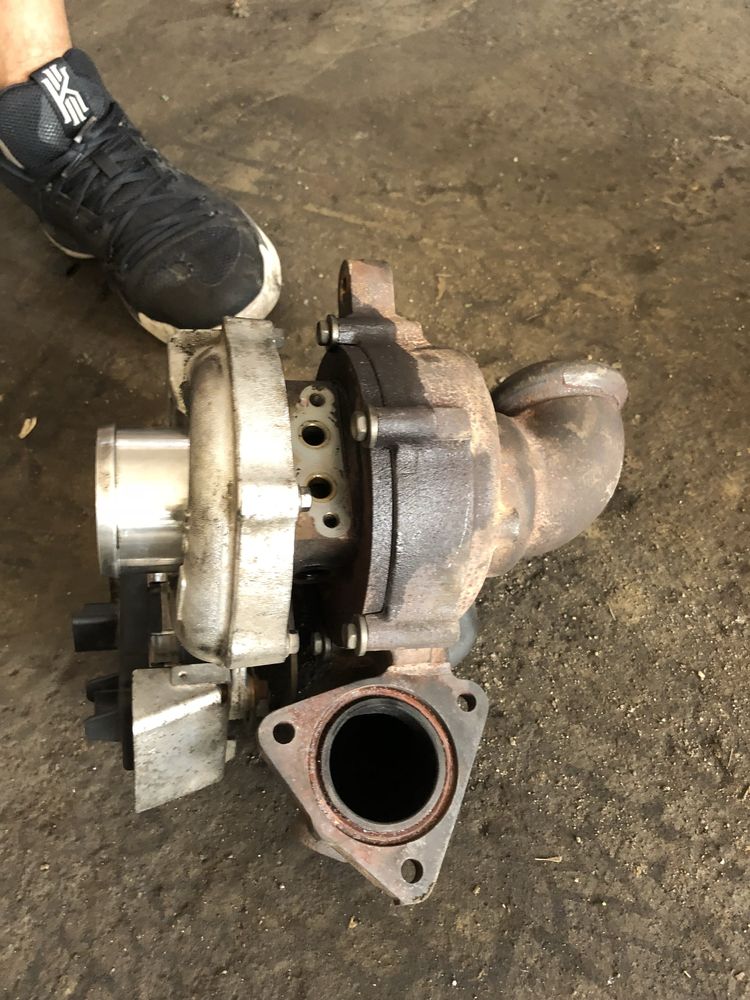 Turbo + pompa inalte ford 2.2 diesel