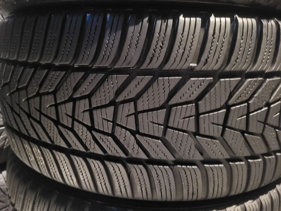 225 35 19 Anvelope de iarnă Hankook Dot  26.22