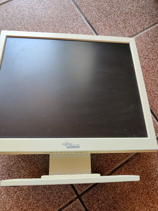 Monitor LCD 17" Fujitsu Siemens ScenicView A17-3 Stare Foarte Bună